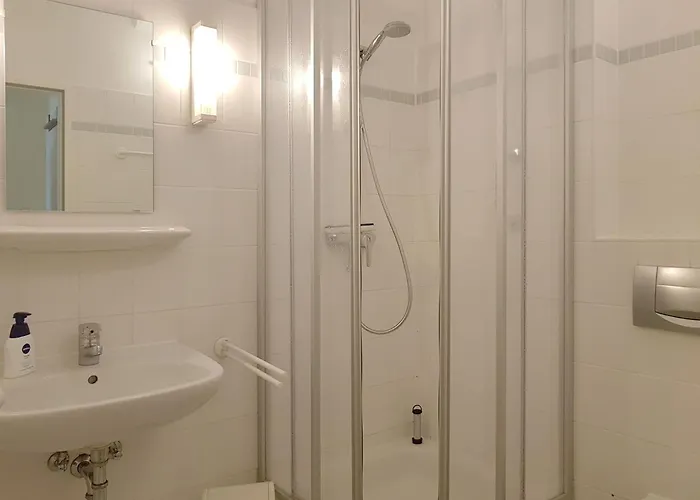 Achtern Darsswald E1 * بريرو